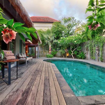 Villa Sham Seminyak Esterno foto